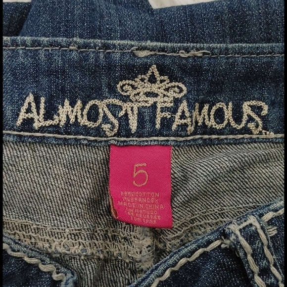 Almost Famous Splatter Distressed Jeans - Picture 6 of 7